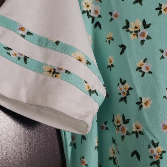 Turquoise floral girls baseball style ss t-shirt - Picture 3 of 5